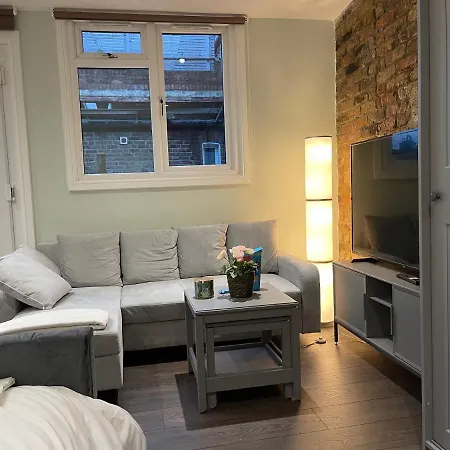 Cosy Studio Flat With Balcony In Heart Of Londres Exterior foto